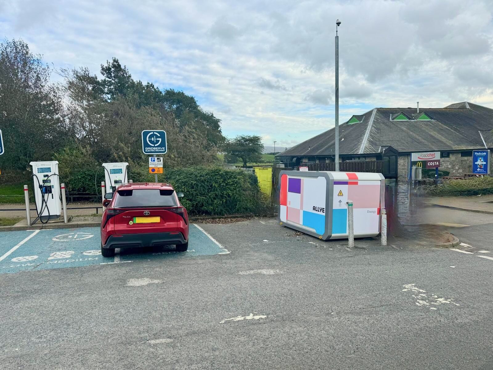 Allye installs on-grid battery storage unit for Roadchef
